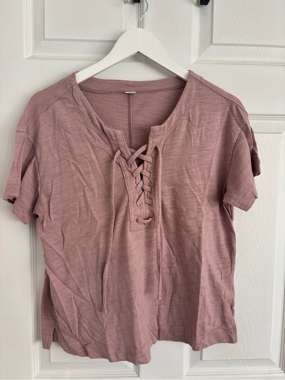 Women’s Lace-Up Short Sleeve Top - Dusty Rose